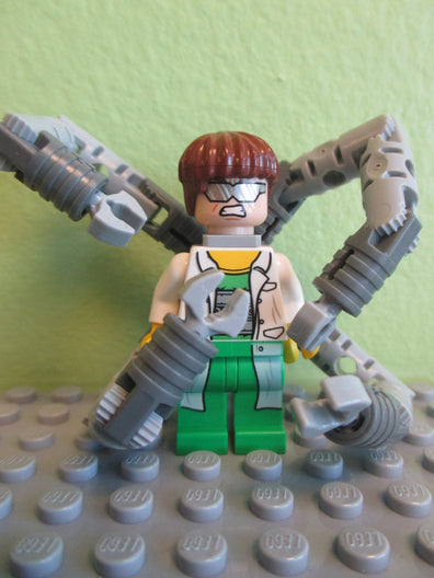 LEGO Minifigure-Doc Ock - White Lab Coat over Bright Green Pants-Super Heroes / Ultimate Spider Man-SH110-Creative Brick Builders